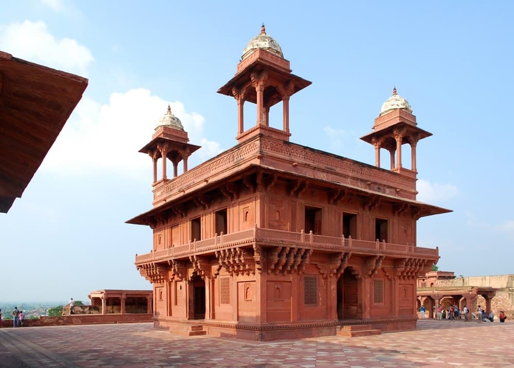 Diwan-i-Khas is built in the Persian architectural style