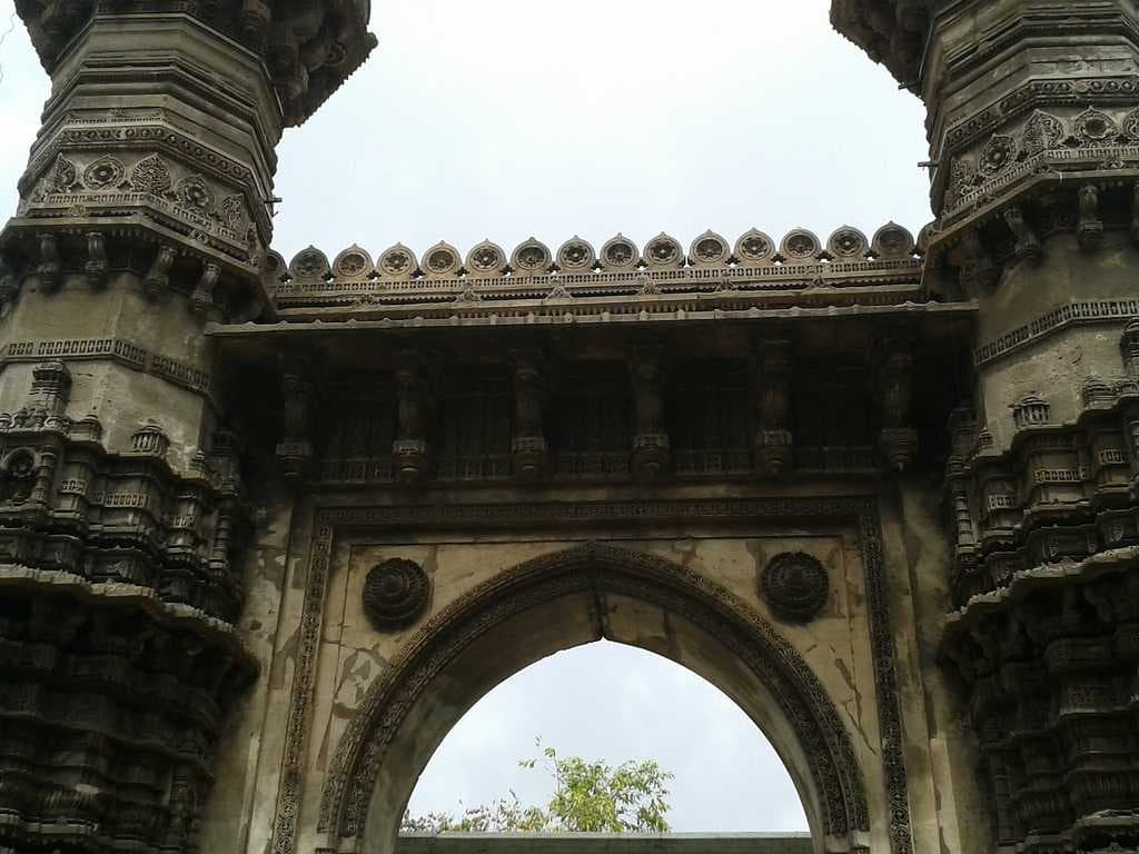 Jhulta Minar travel image