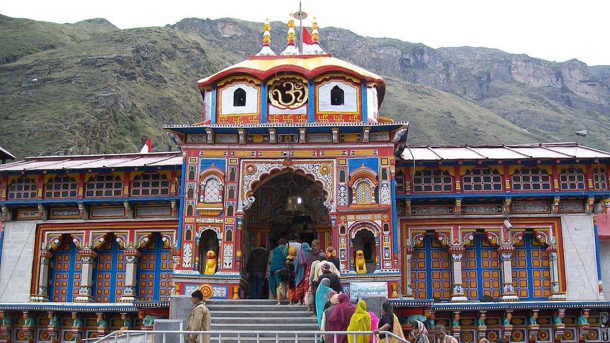 Badrinath Shrine - Famous Hindu Temple Dedicated to Lord Vishnu