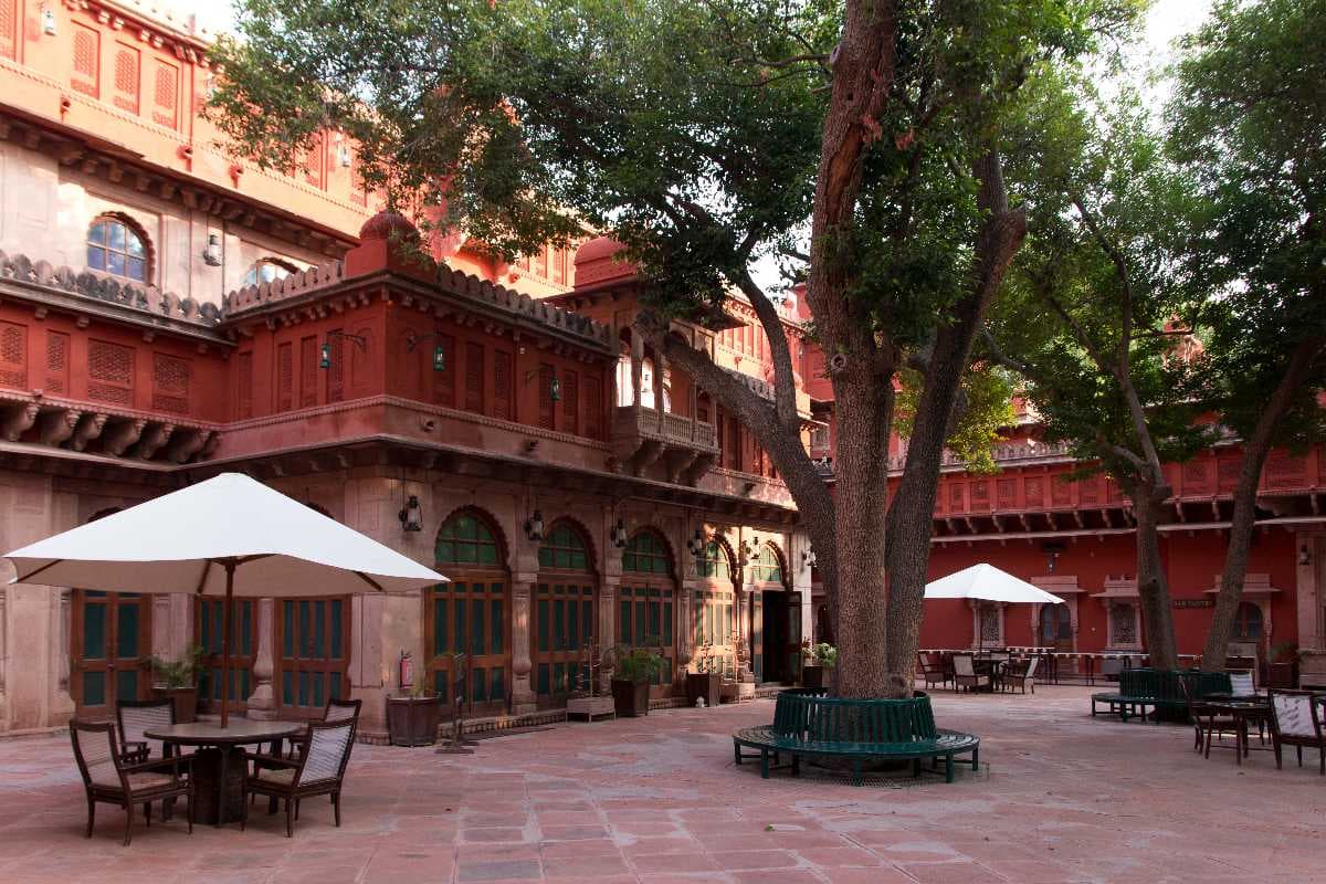 The courtyard of Gajner Palace