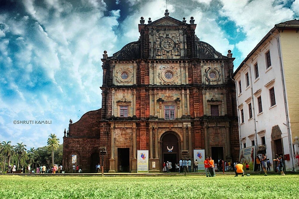 Basilica of Bom Jesus - 400-year-old Church in Goa