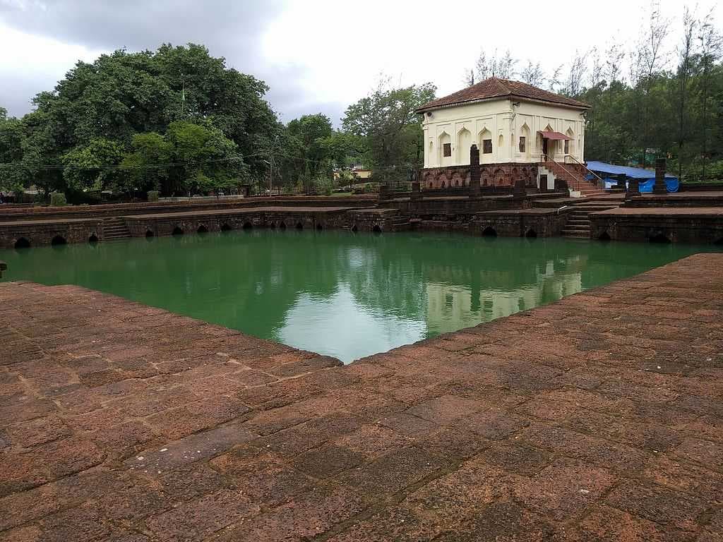 Safa Masjid adjacent to which, on the South, is a masonry tank measuring 30 by 30 meters with Mihrab designs.