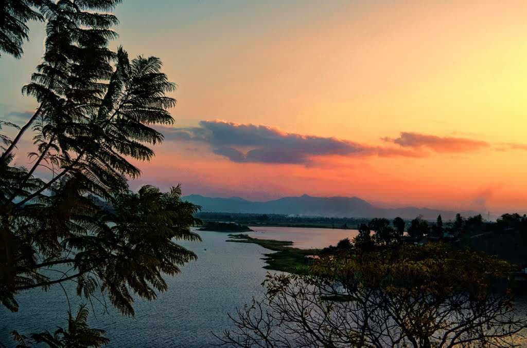 Loktak Lake and Sendra Island travel image