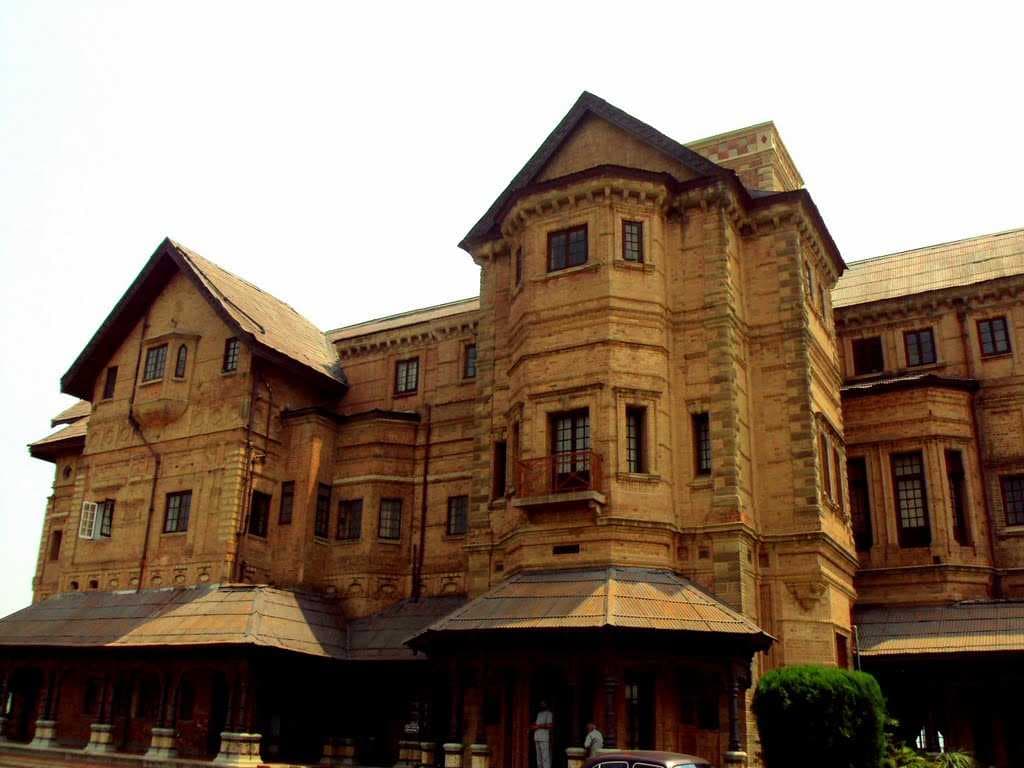 Amar Mahal Museum