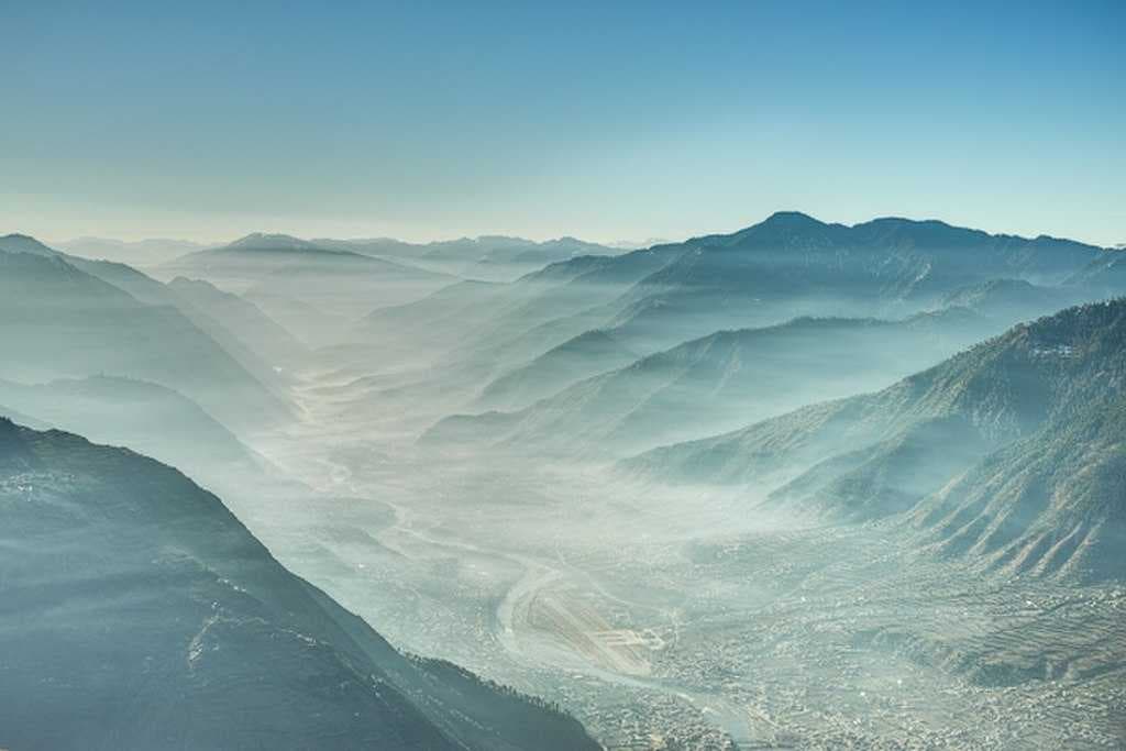 Parvati river as it winds its way through Kullu and Bhuntar