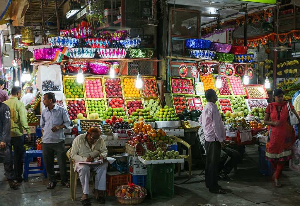 Fruits on sale in the Mahatma Jyotiba Phule Mandai
