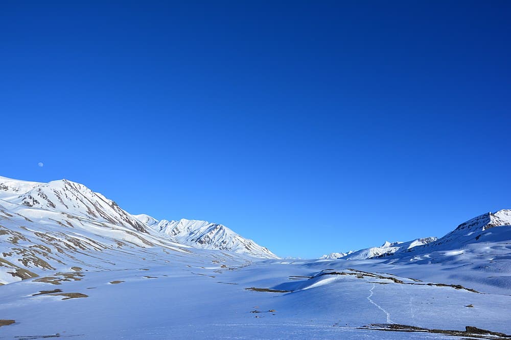 Chandratal Baralacha Trek travel image