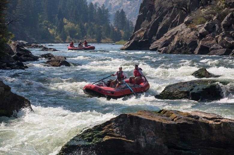 Rafting in Kullu Manali travel image
