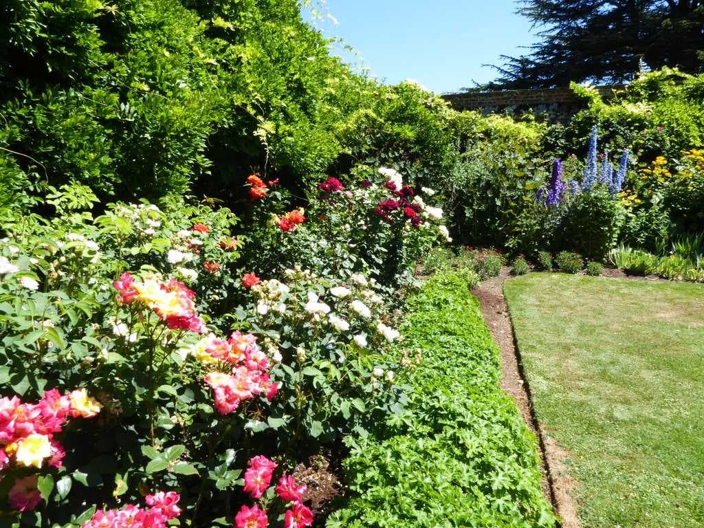 Beautiful Scenery of Lata Mangeshkar Musical Garden