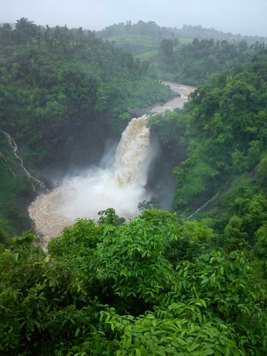Dahbosa Waterfall during monsoon