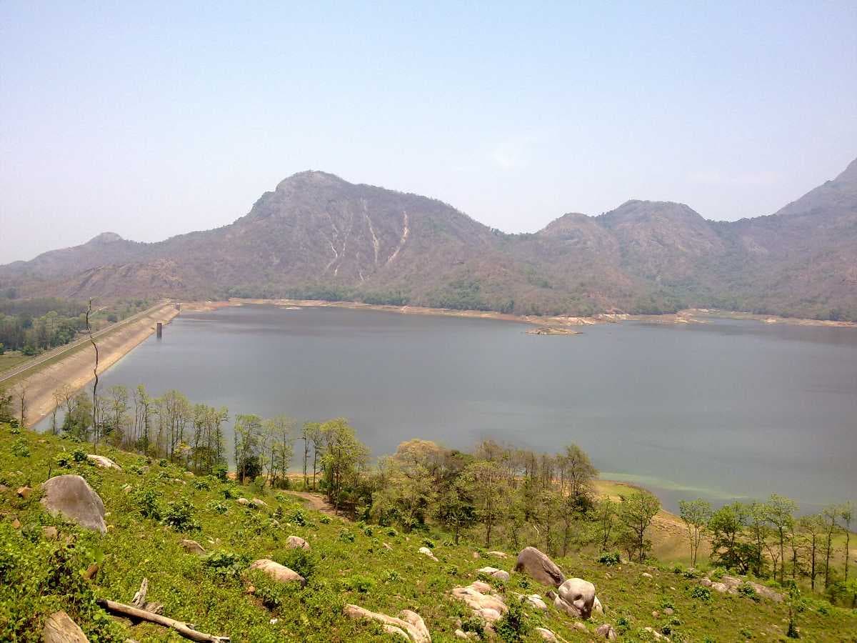 The dam on a sunny day.