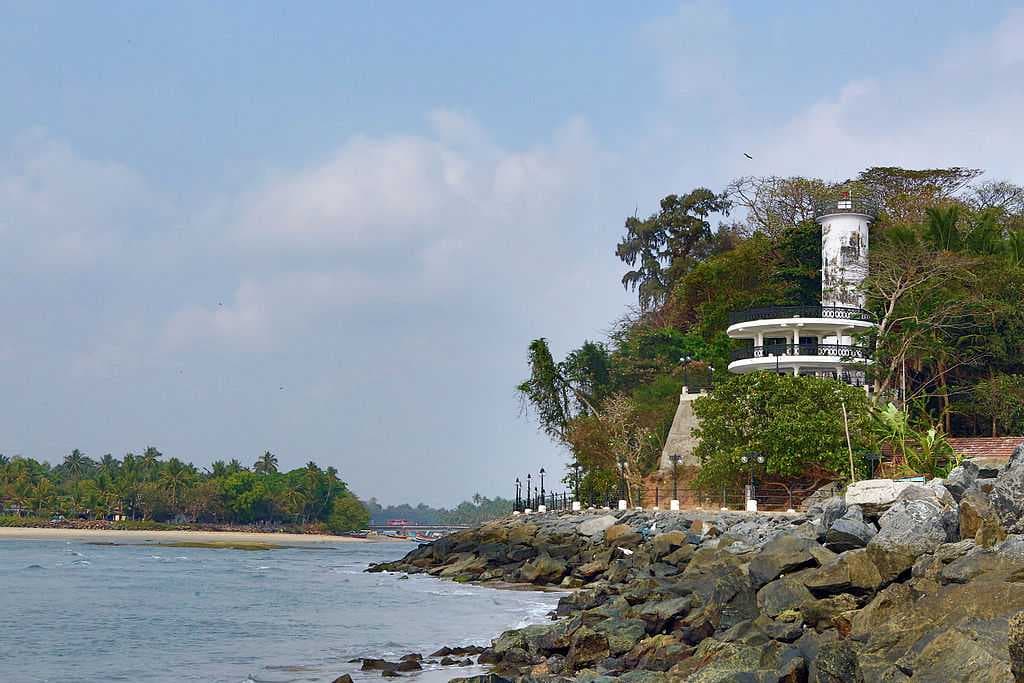Mahe, Thalaserry travel image