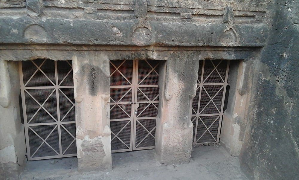 Mogalarajapuram Caves travel image
