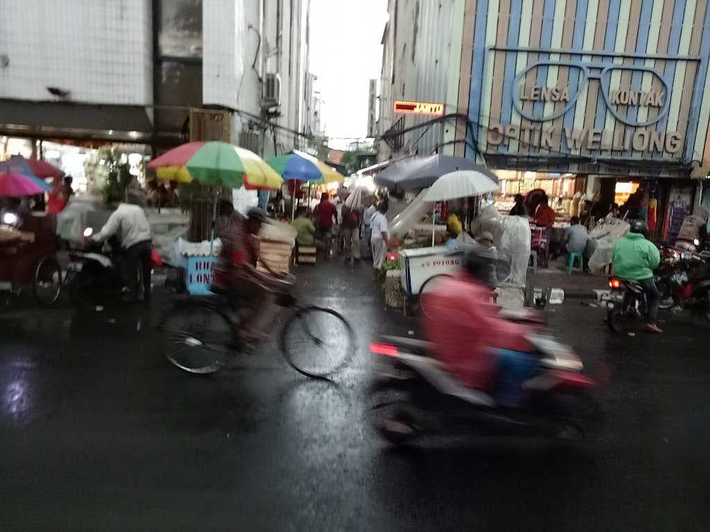 Glodok in 2017. The location is roughly same as the 2006 photo above.