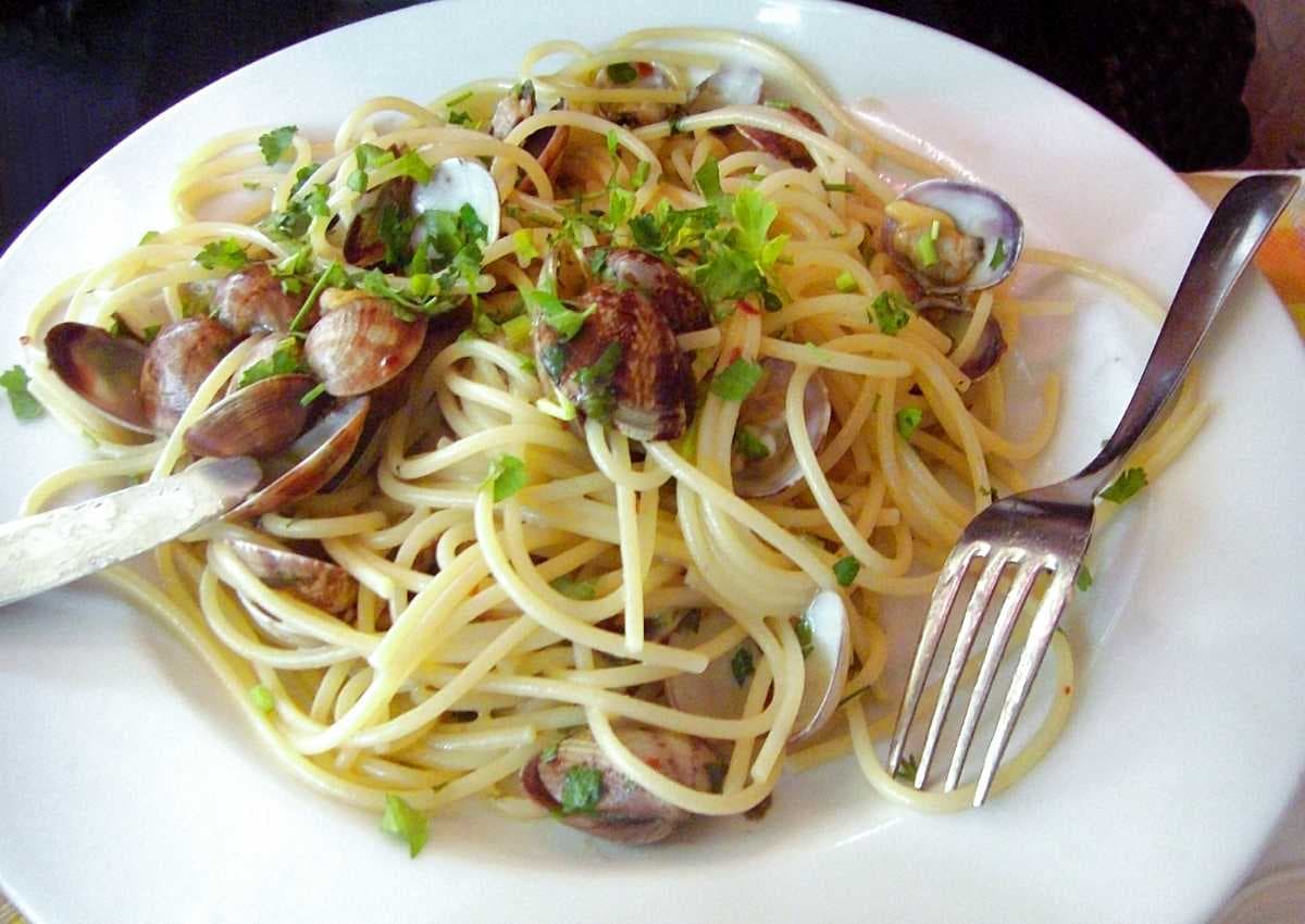 Spaghetti Alle Vongole at Mimi alla Ferrovia