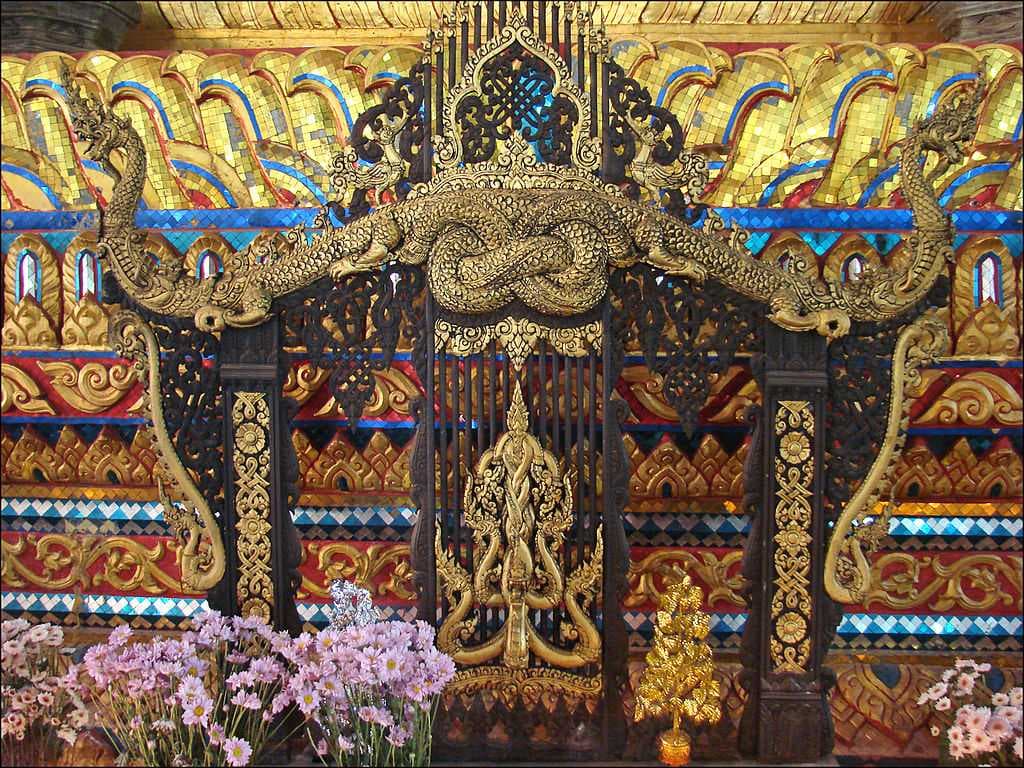 Details of the golden pedestal.