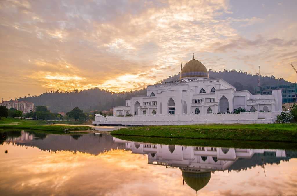 Masjid Sultan Haji Ahmad Shah - Built in Modernist Style