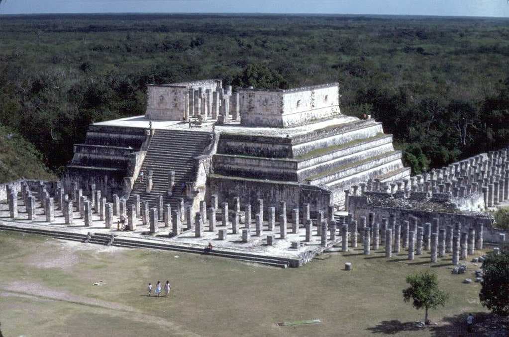 Chichen Itza travel image