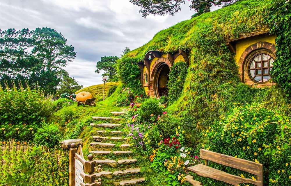 Hobbiton Movie Set
