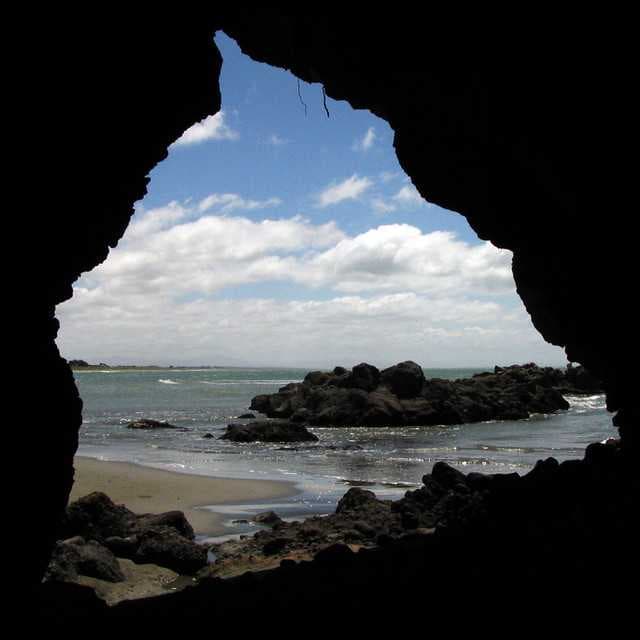 Cave Rock, Sumner Beach