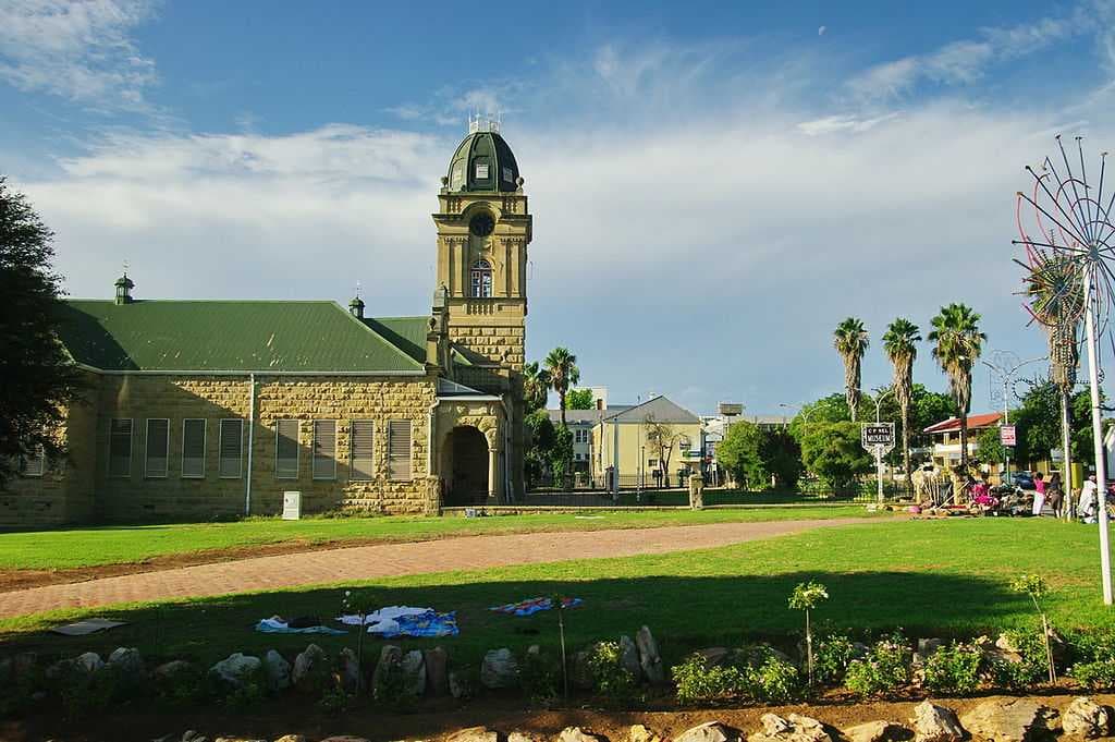 Oudtshoorn travel image