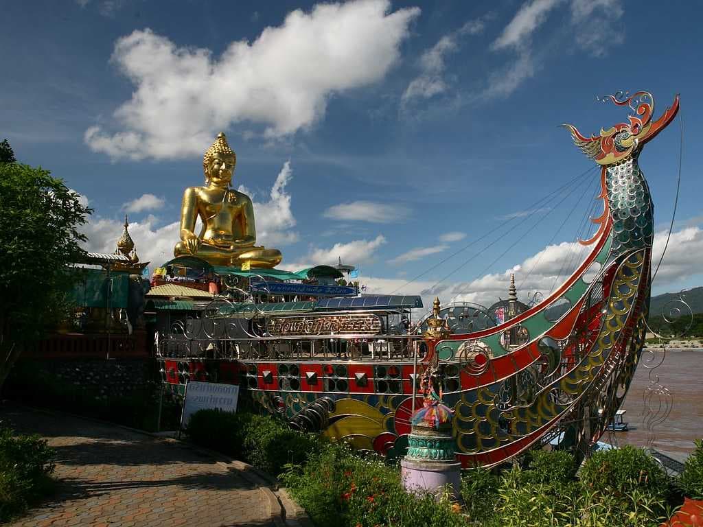 Phra Buddha Nawa Lan Tue on the Banks of Mekong River