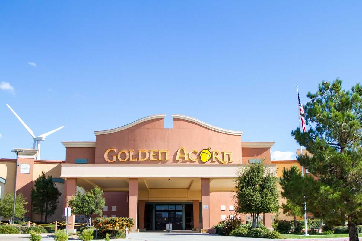 Entrance to Golden Acorn Casino and Travel Center (Source)