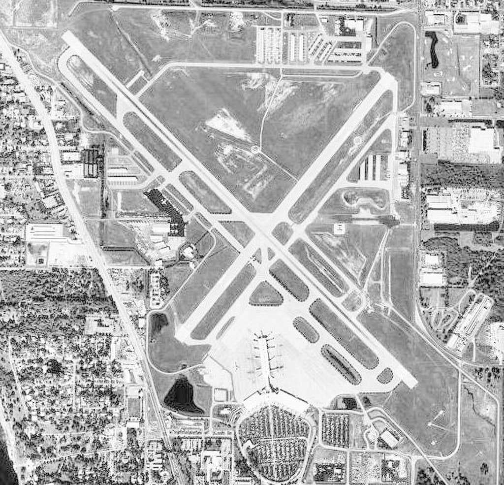 Aerial photo of Sarasota-Bradenton International Airport
