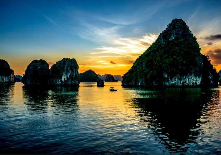 Suset View, Ha Long Bay