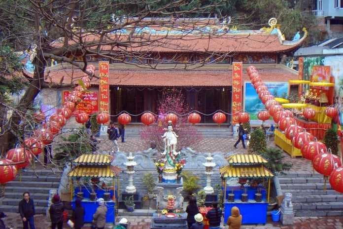 Long Tien Pagoda, Halong Bay