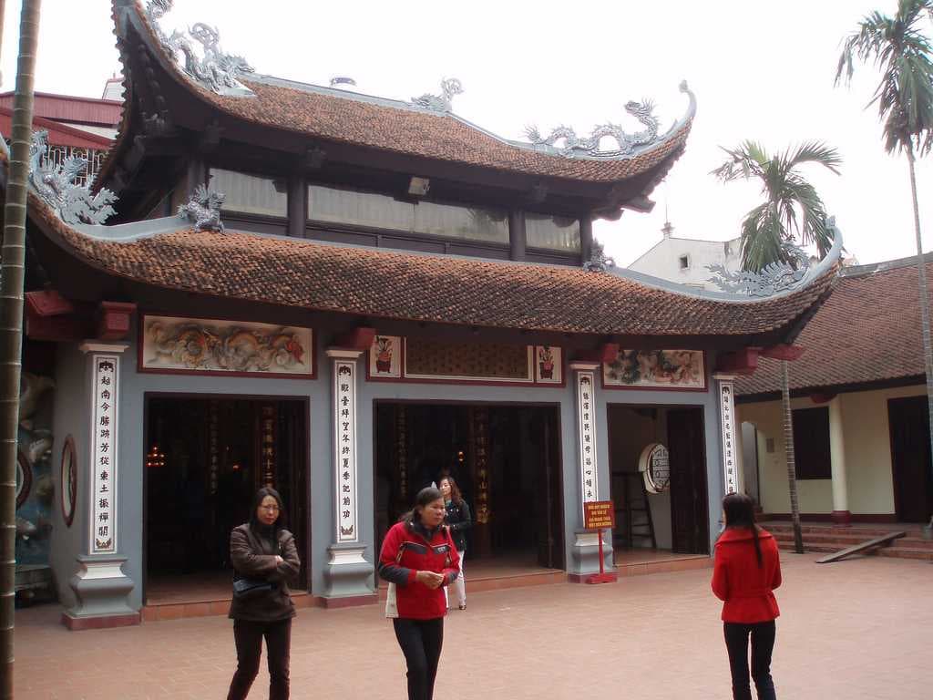 Phu Tay Ho travel image